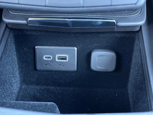 Used 2023 Cadillac XT4 Sport image 35