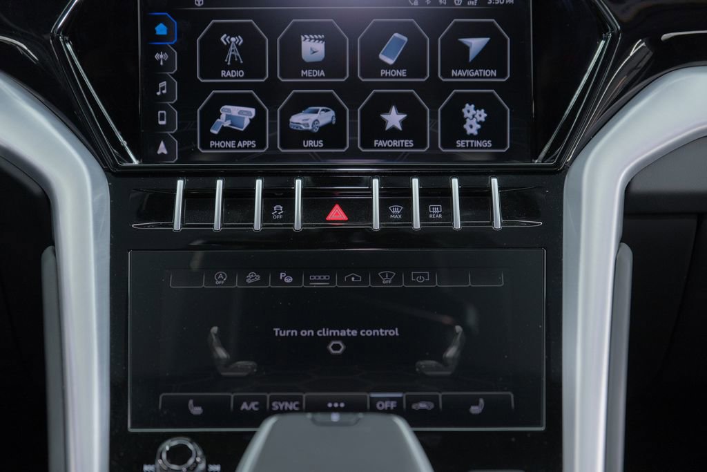 Used 2022 Lamborghini Urus image 69