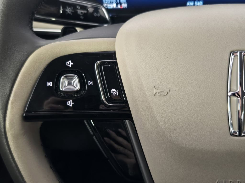 Used 2024 Lincoln Corsair FWD image 32