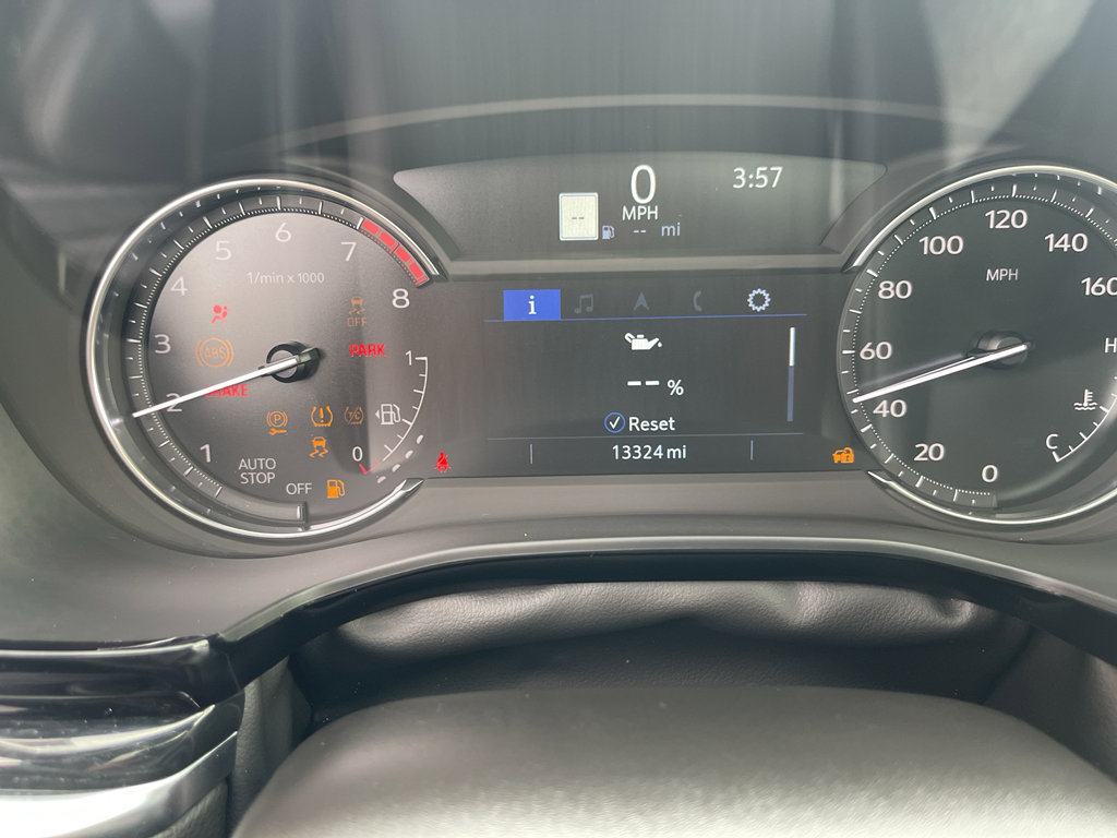 Used 2025 Cadillac XT5 Premium Luxury AWD/4WD image 23