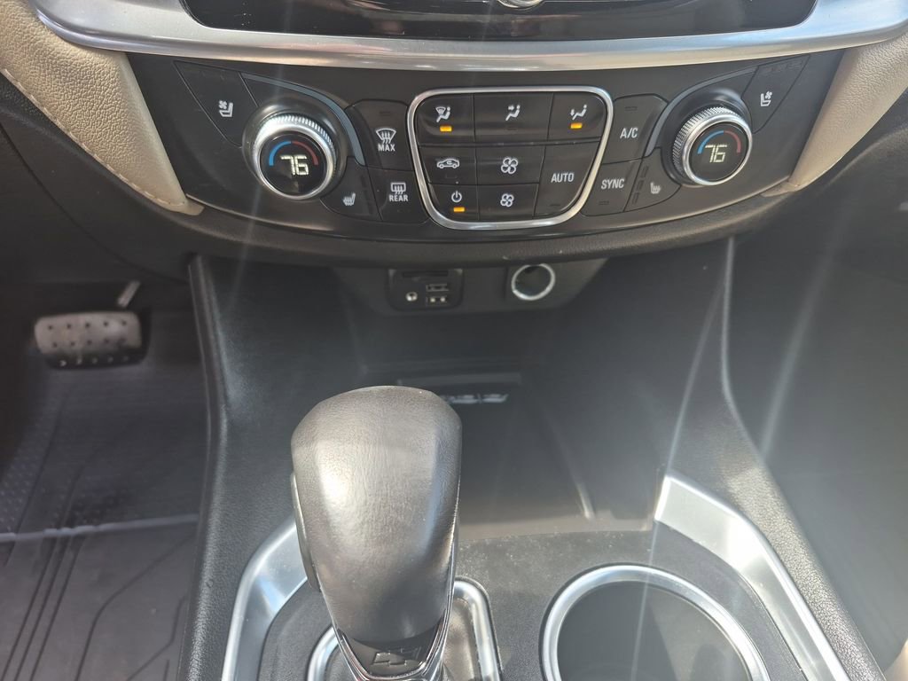 Used 2022 Chevrolet Traverse Premier w/ LPO, Floor Liner Package image 25