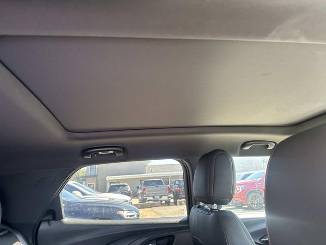 Used 2023 Chevrolet TrailBlazer RS w/ Sun and Liftgate Package image 13