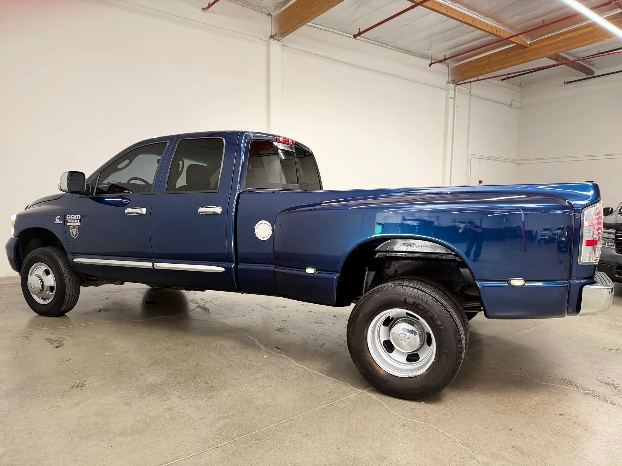 Used 2007 Dodge Ram 3500 Truck Laramie AWD/4WD image 9