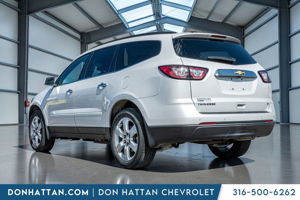 Used 2017 Chevrolet Traverse LT w/ Style and Technology Package image 28