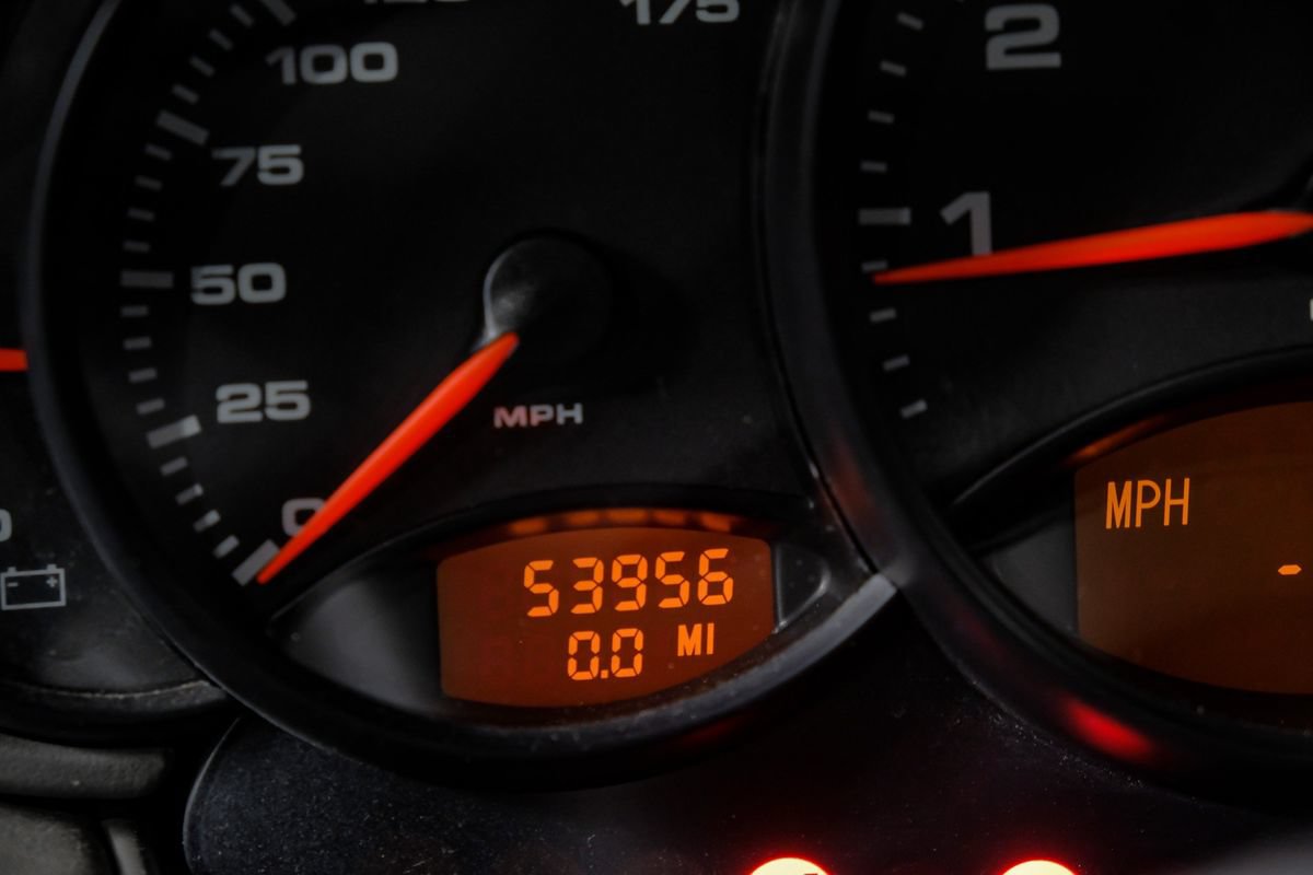 Used 2001 Porsche 911 Carrera RWD image 16