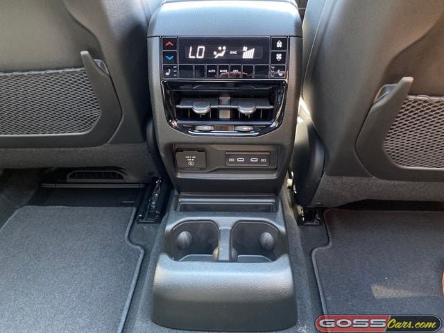 New 2026 Jeep Grand Cherokee L Limited w/ Limited Altitude Package AWD/4WD image 24