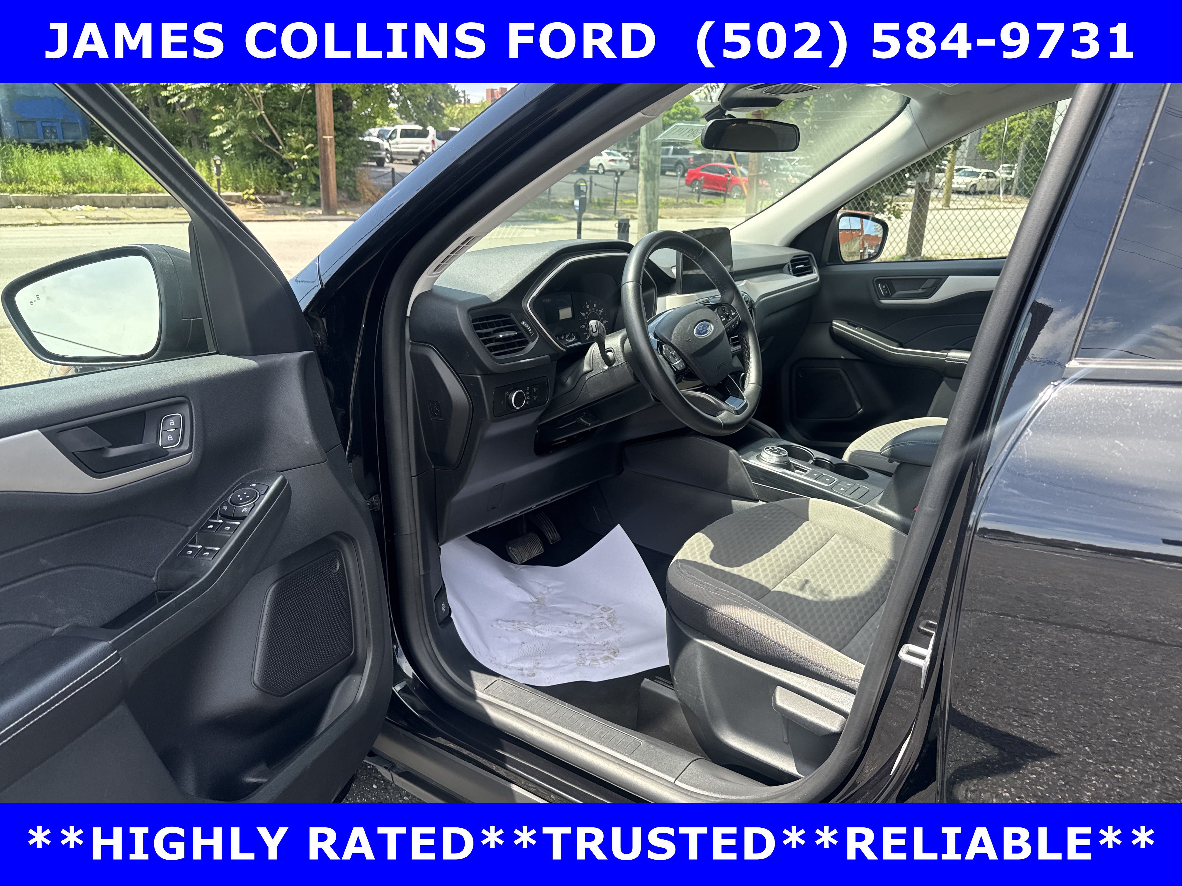 Used 2022 Ford Escape SE w/ Cold Weather Package AWD/4WD image 10