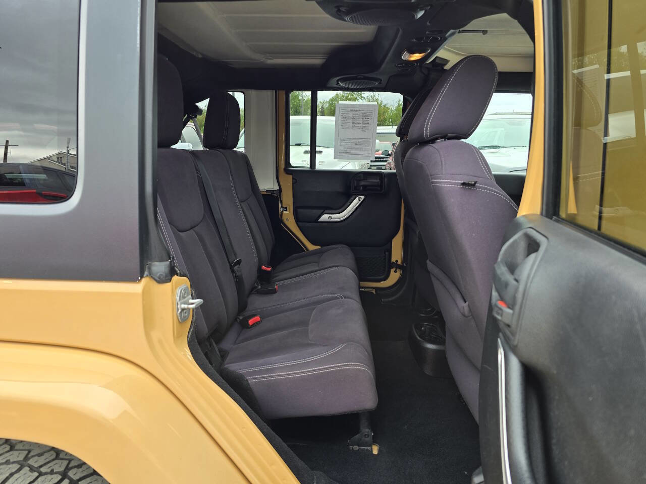 Used 2013 Jeep Wrangler Unlimited Sahara w/ Connectivity Group image 9