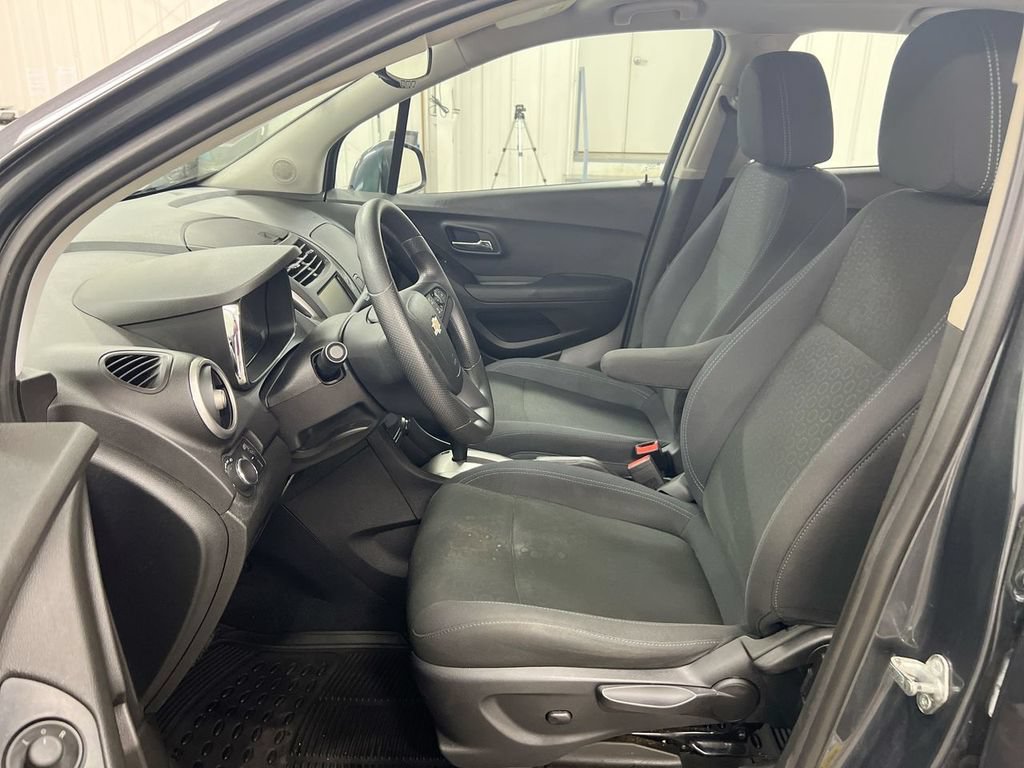 Used 2016 Chevrolet Trax LS FWD image 19