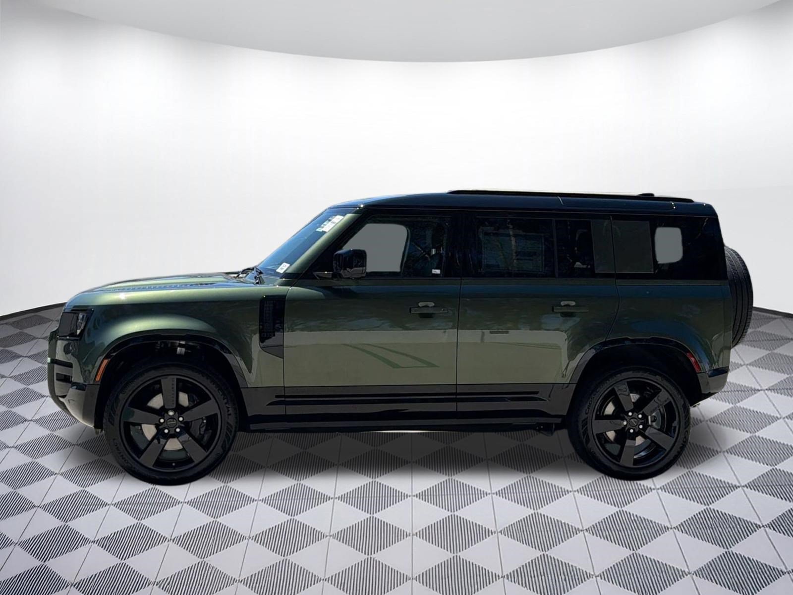 New 2026 Land Rover Defender 110 X-Dynamic SE AWD/4WD image 2