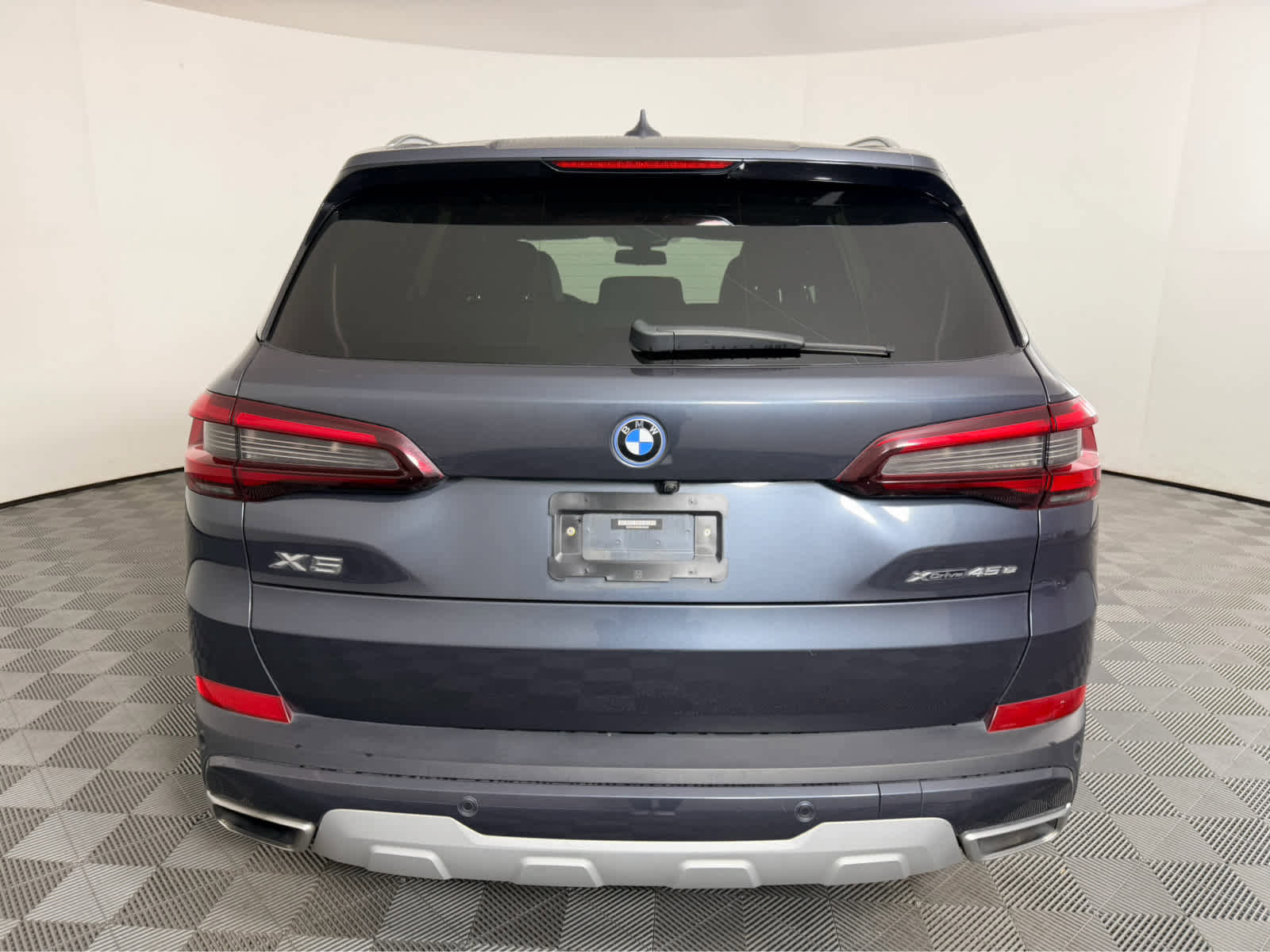 Used 2022 BMW X5 xDrive45e w/ Executive Package image 5