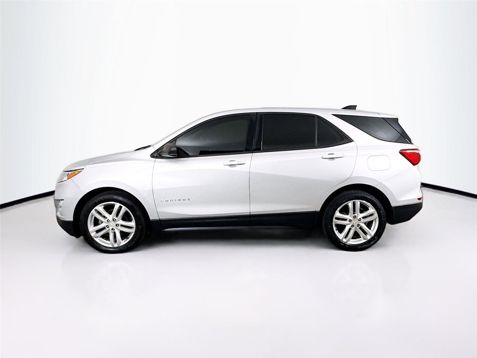 Used 2018 Chevrolet Equinox LS FWD image 21
