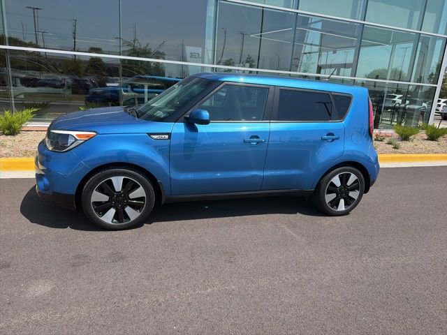 Used 2018 Kia Soul + FWD image 3