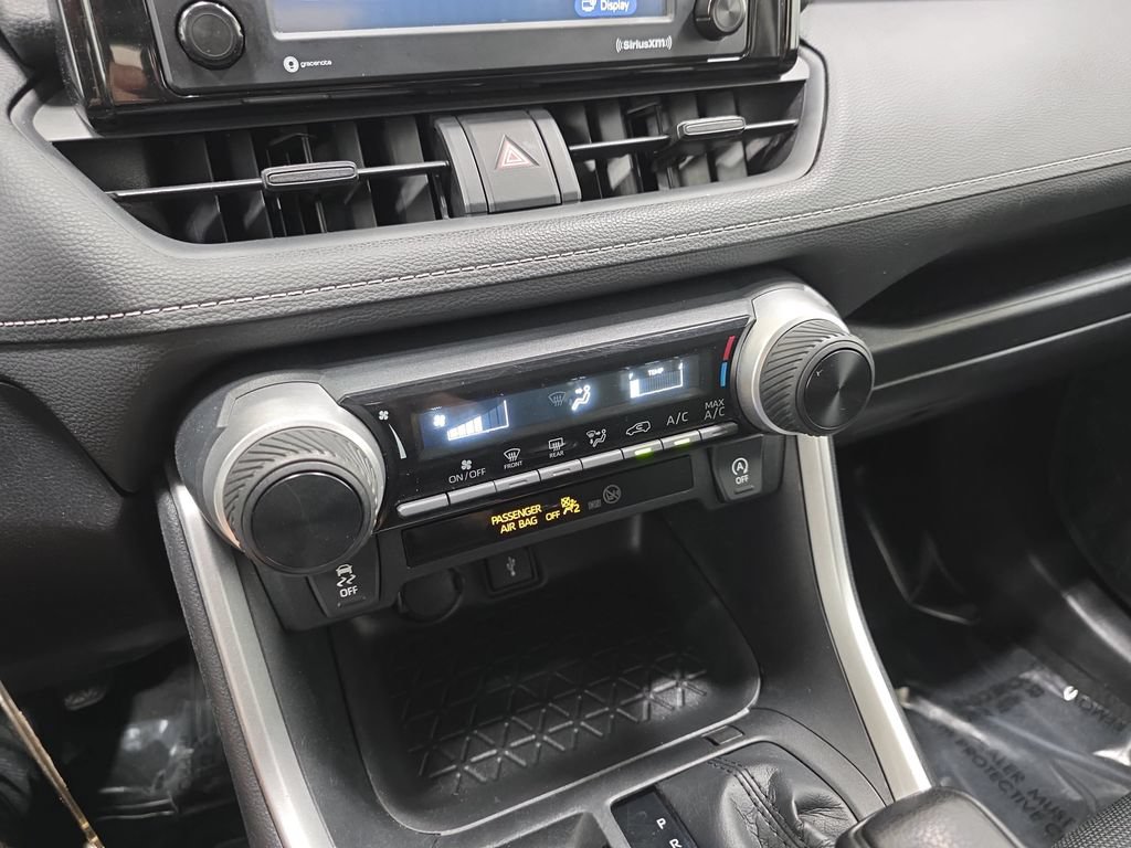 Used 2020 Toyota RAV4 LE w/ All Weather Liner Package AWD/4WD image 24