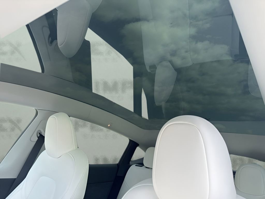 Used 2023 Tesla Model Y Long Range image 11