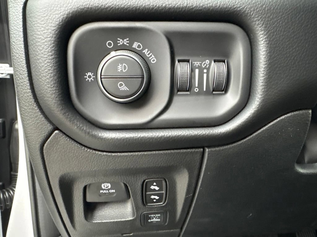 New 2027 RAM 1500 Laramie w/ Night Edition AWD/4WD image 15