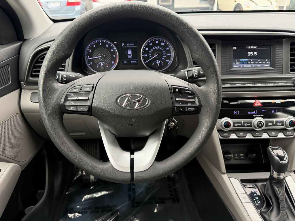 Used 2020 Hyundai Elantra SE w/ Convenience Package (C2) image 17
