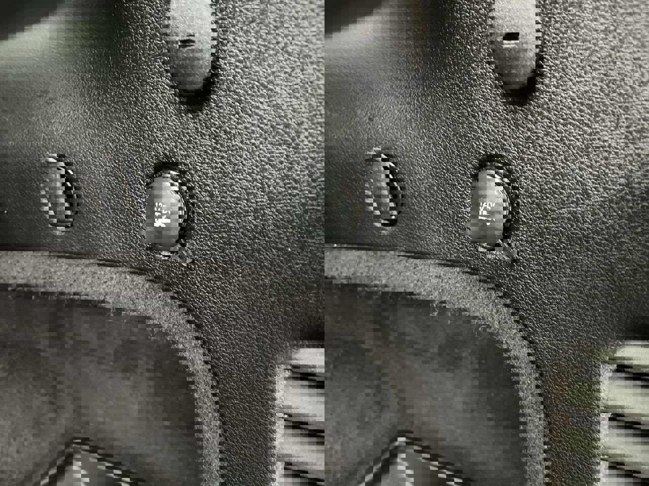 Used 2018 Jeep Grand Cherokee Limited image 31