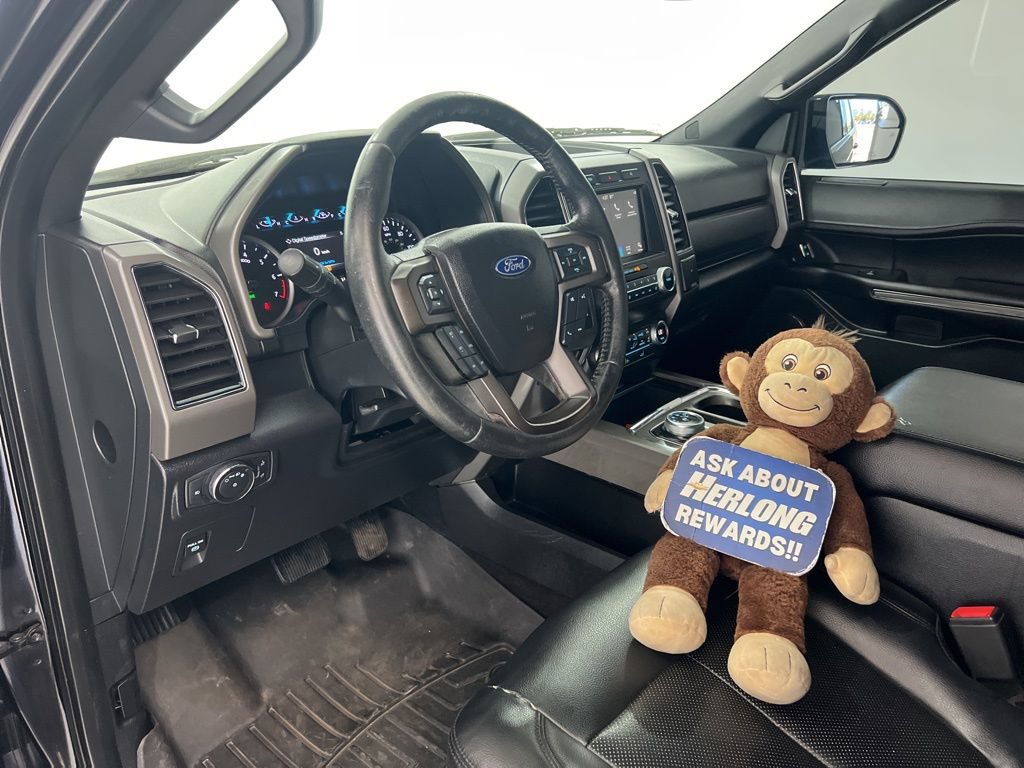 Used 2019 Ford Expedition XLT w/ Equipment Group 201A AWD/4WD image 10