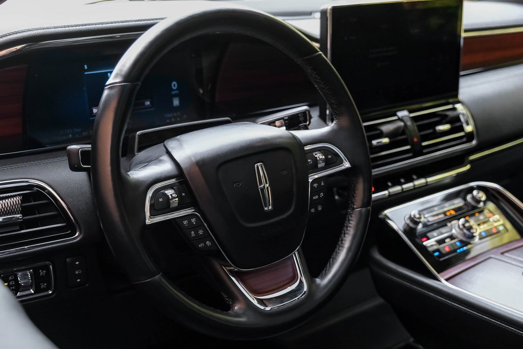 Used 2023 Lincoln Navigator L Reserve image 23
