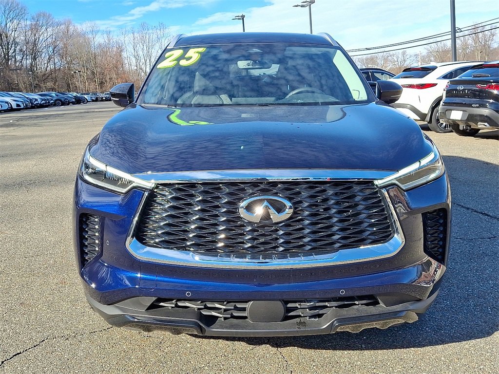 Certified 2025 INFINITI QX60 Luxe image 2