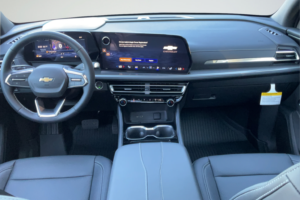 New 2027 Chevrolet Traverse LT w/ LPO, Floor Liner Package FWD image 10