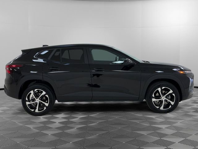 Used 2024 Chevrolet Trax RS image 2