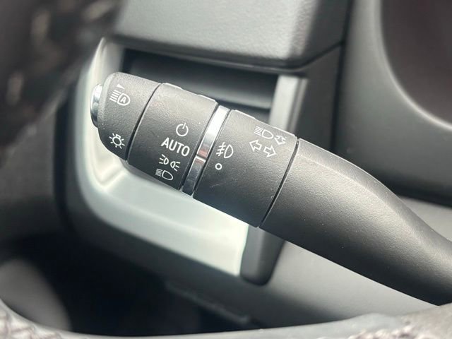 Certified 2023 GMC Terrain SLT w/ Infotainment Package II image 21