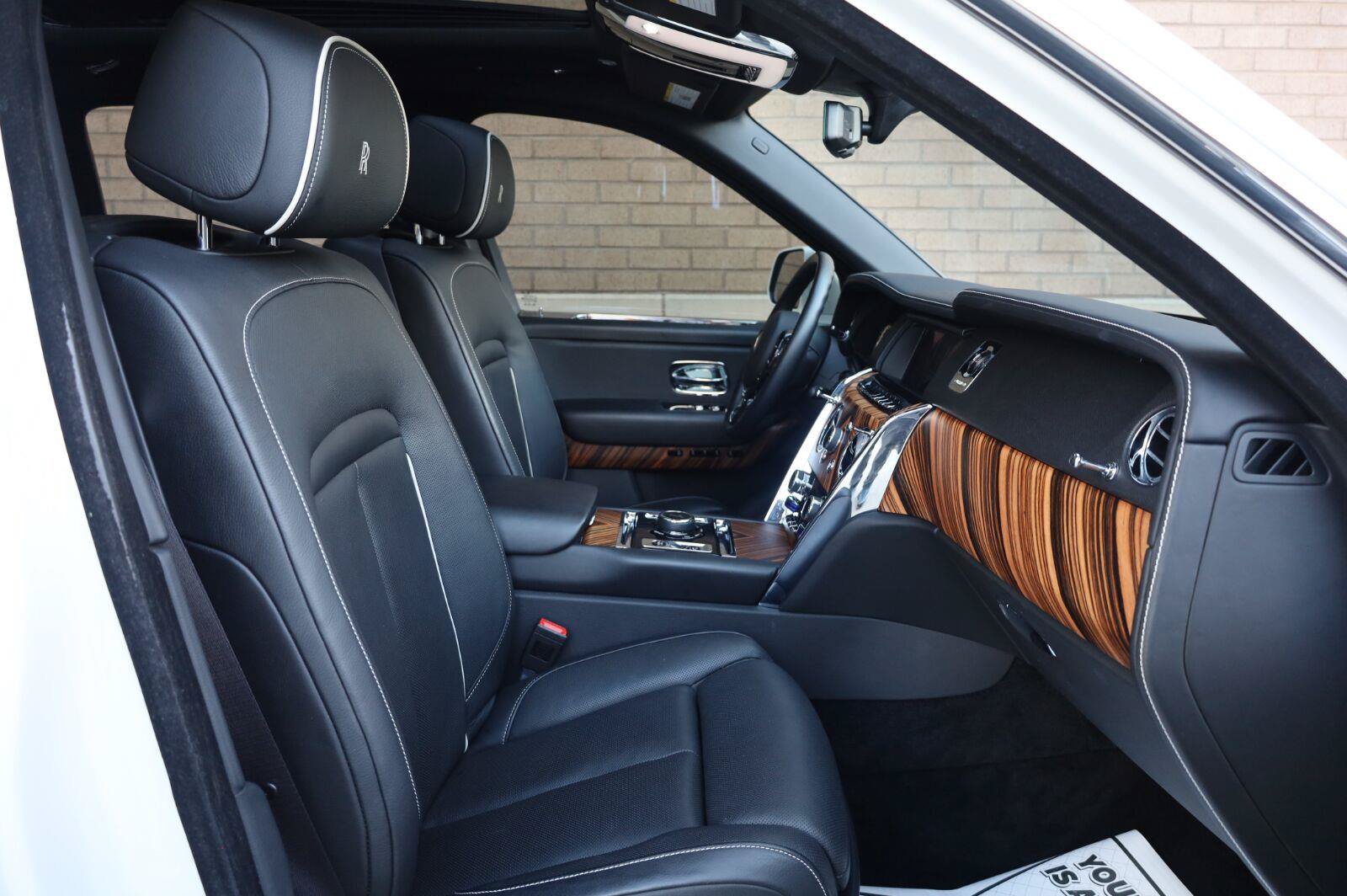 Used 2019 Rolls-Royce Cullinan AWD/4WD image 35