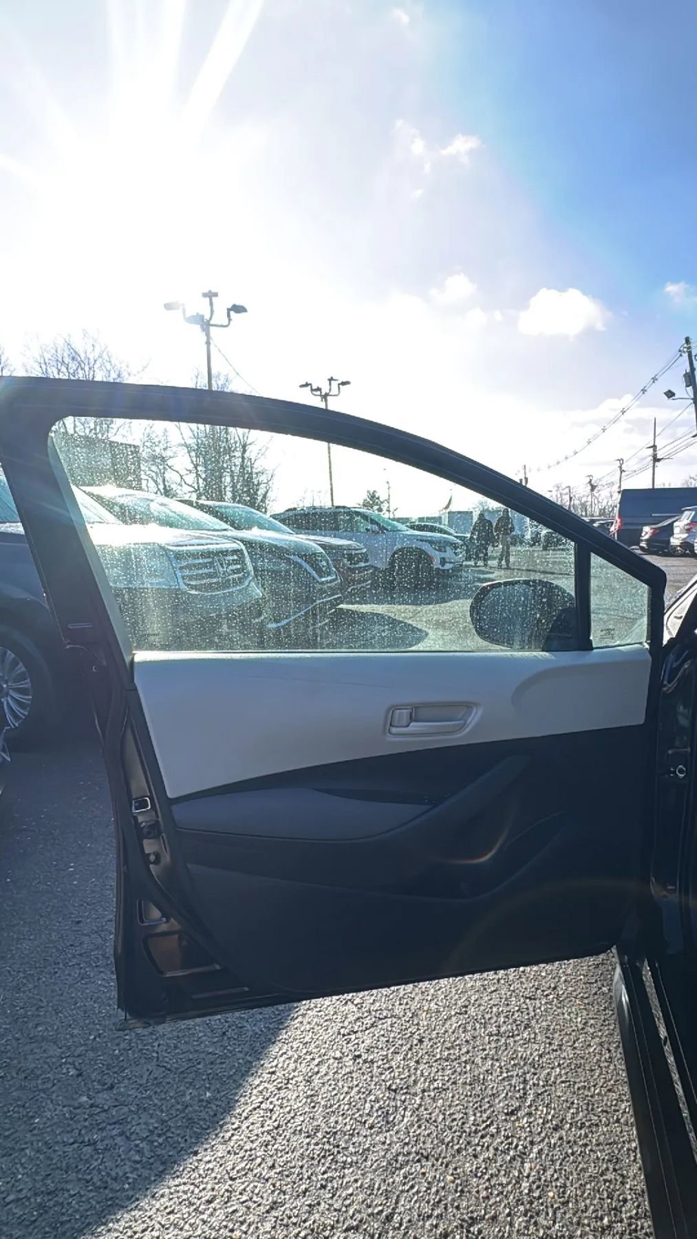 Used 2025 Toyota Corolla LE image 9