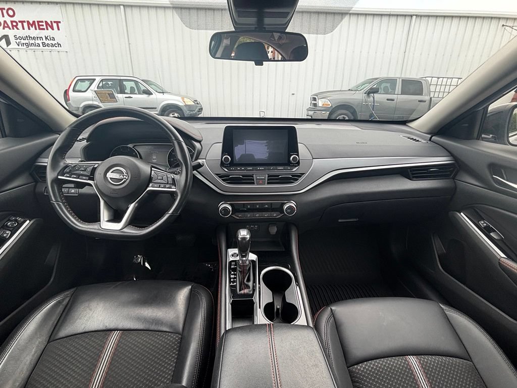 Used 2024 Nissan Altima 2.5 SR FWD image 19