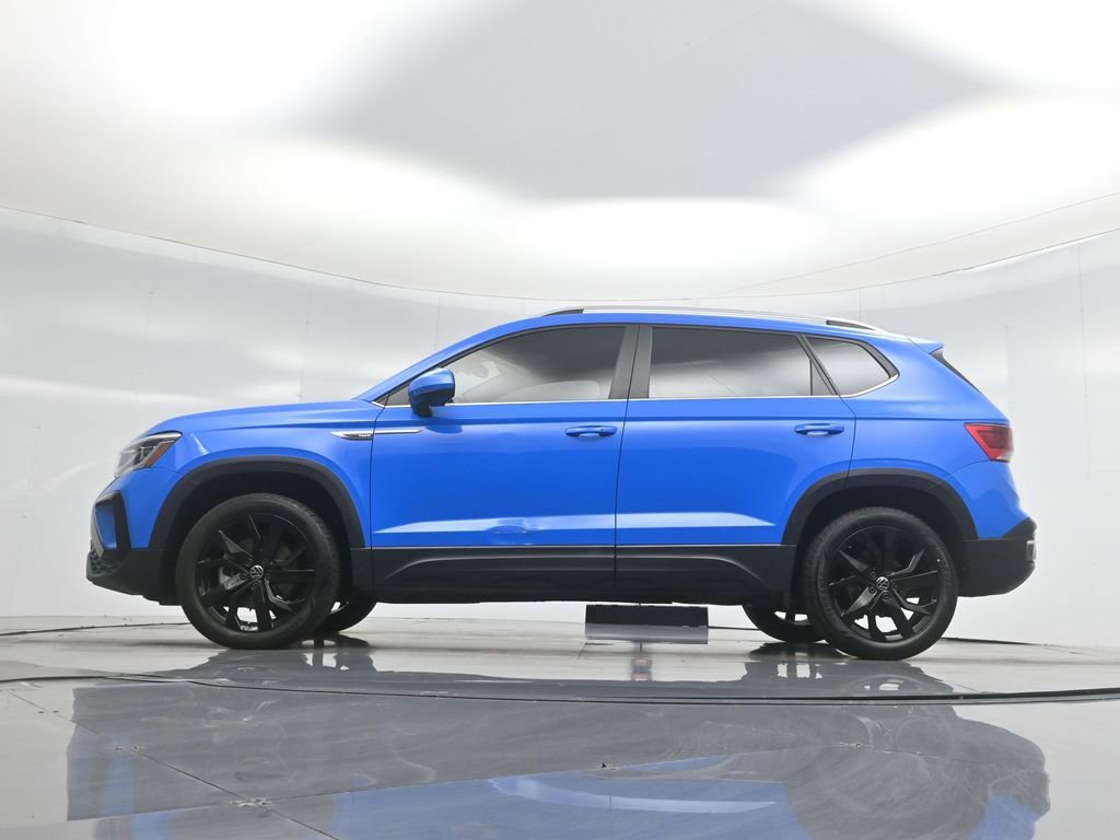 Used 2022 Volkswagen Taos SEL w/ Panoramic Sunroof Package image 8