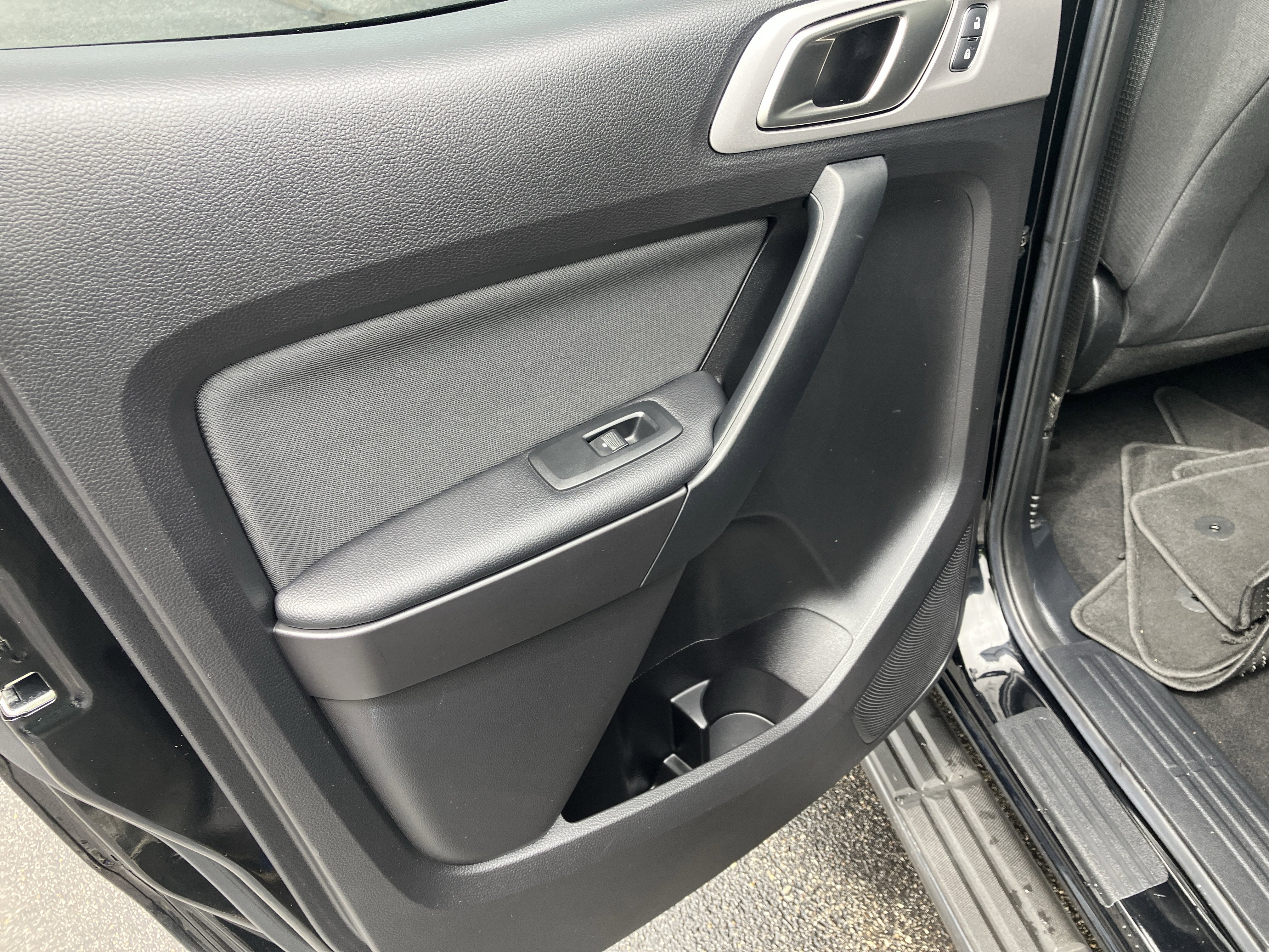 Used 2019 Ford Ranger XLT w/ Equipment Group 302A Luxury AWD/4WD image 13