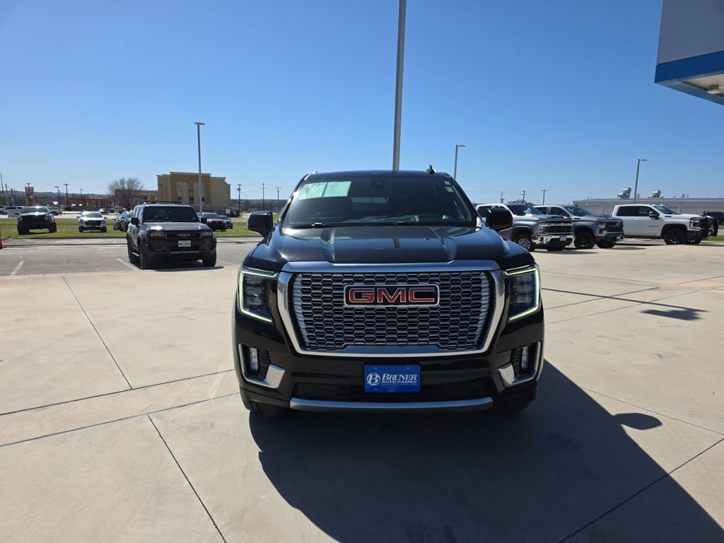 Used 2021 GMC Yukon XL Denali w/ Denali Ultimate Package image 2
