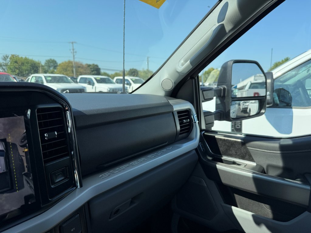 New 2027 Ford F250 XLT w/ XLT Premium Package AWD/4WD image 18