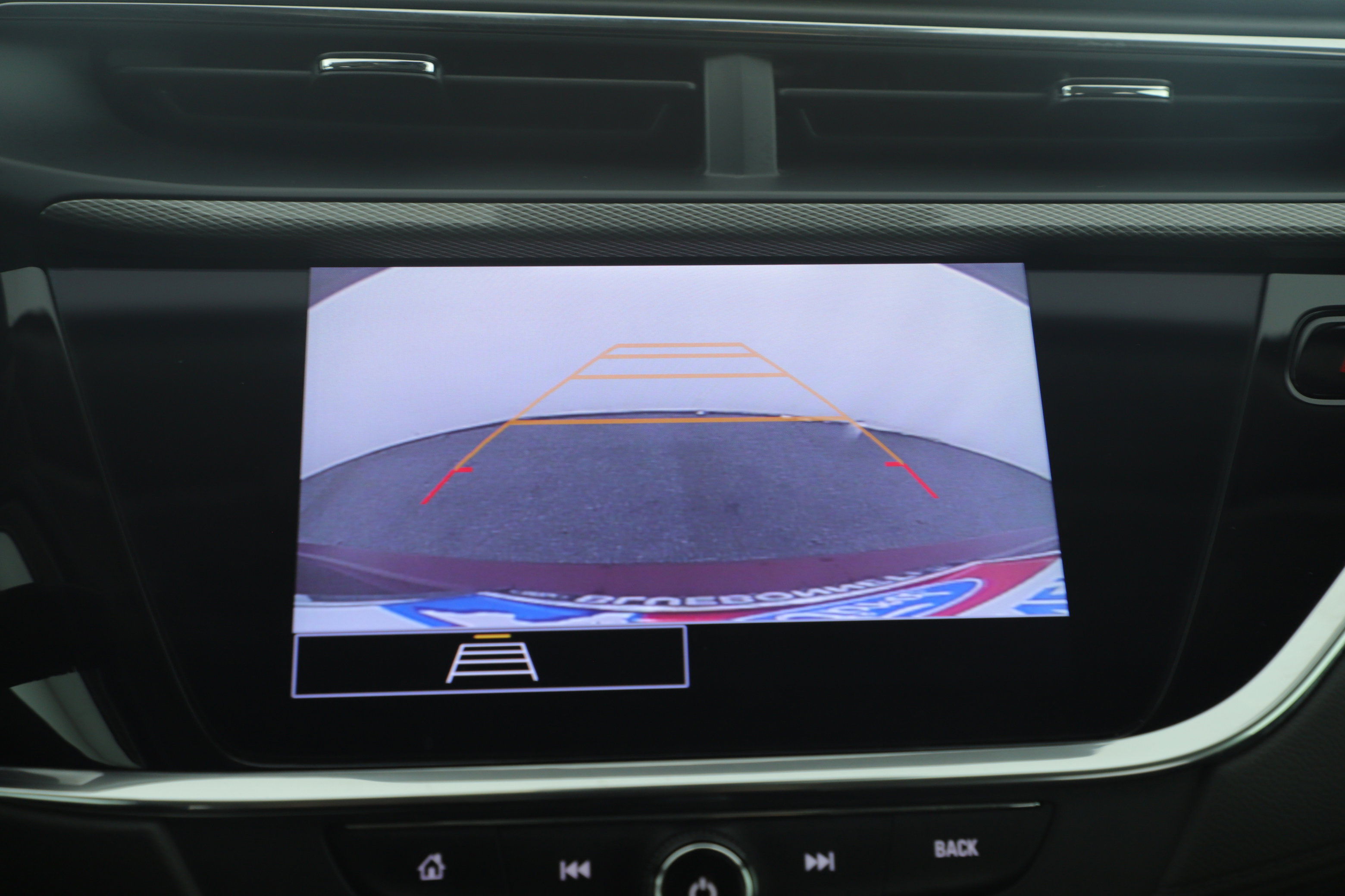 Used 2023 Buick Encore GX Select w/ Sport Touring Package image 5