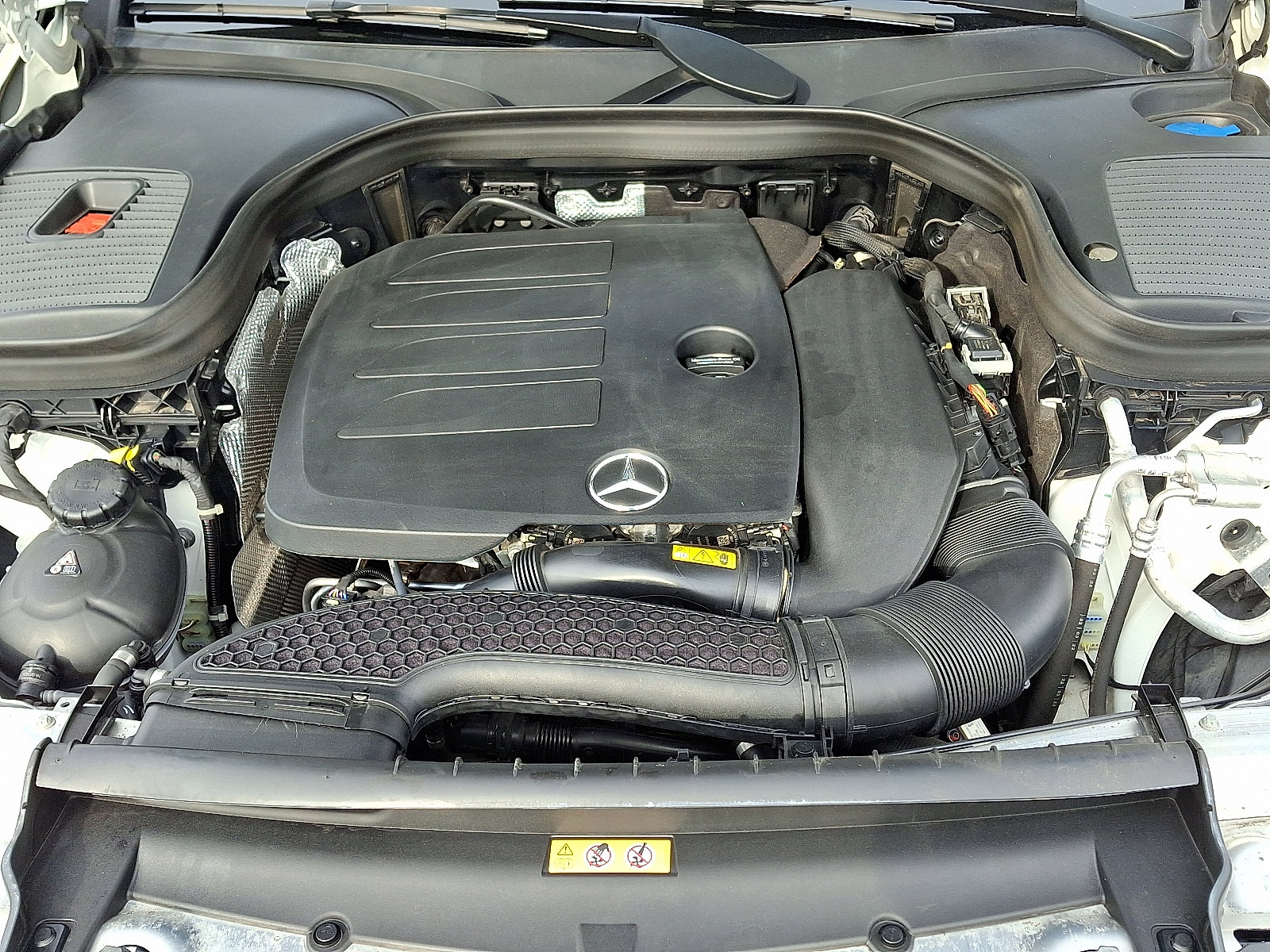 Certified 2022 Mercedes-Benz GLC 300 4MATIC image 28