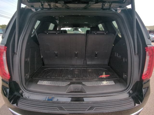 Used 2024 GMC Yukon Denali AWD/4WD image 18