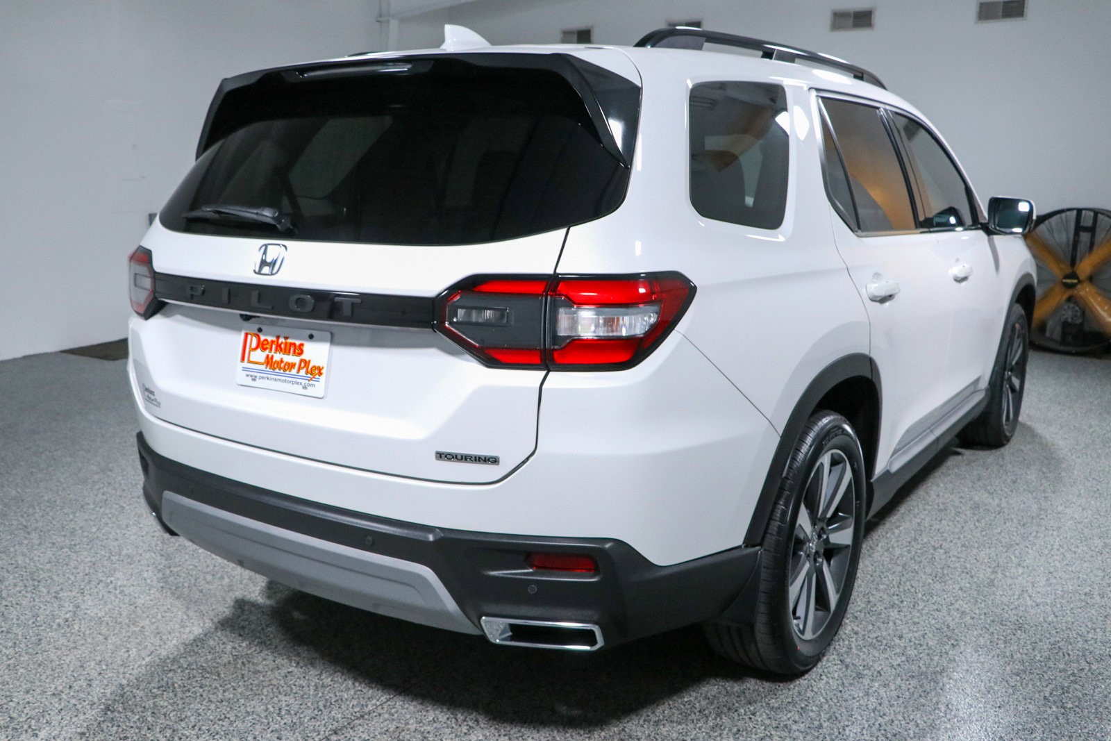 Used 2025 Honda Pilot Touring image 7