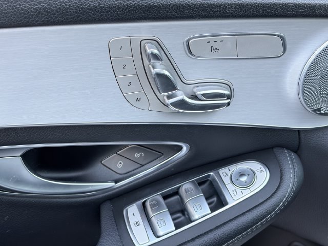 Used 2019 Mercedes-Benz C 300 Sedan image 3