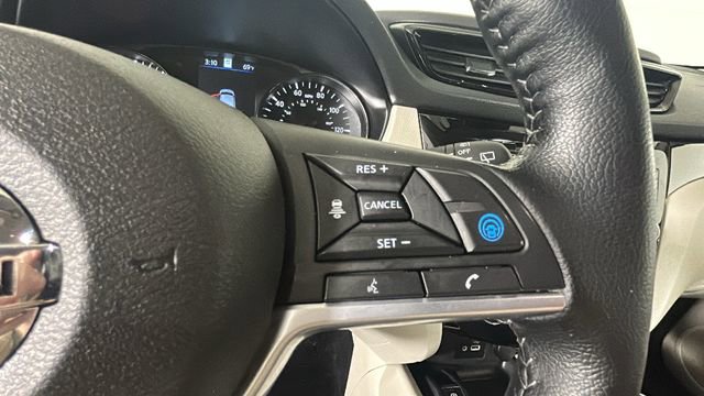 Used 2022 Nissan Rogue Sport SL AWD/4WD image 18