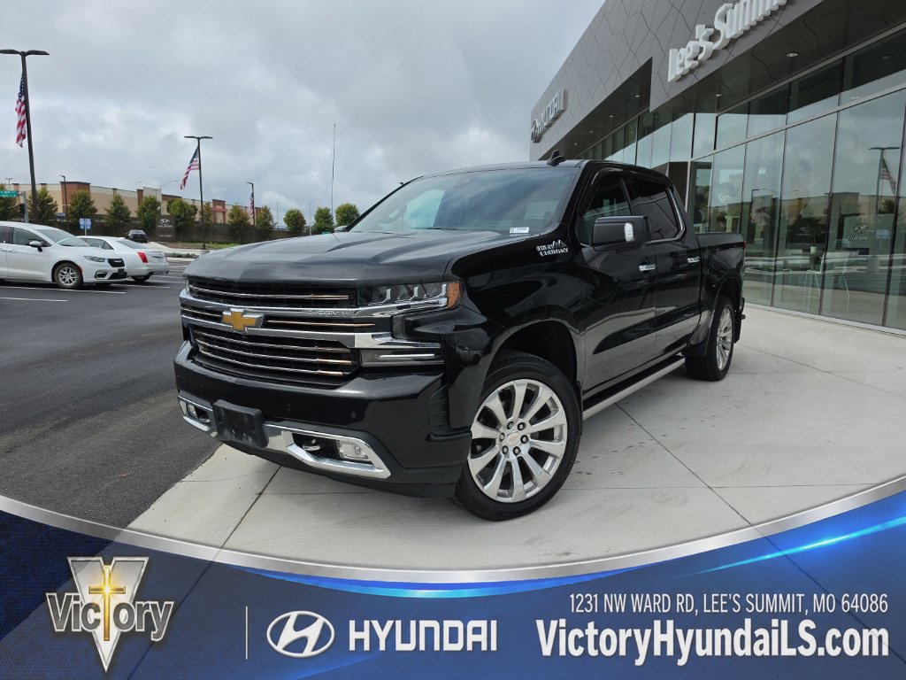 Used 2022 Chevrolet Silverado 1500 High Country w/ Technology Package AWD/4WD image 1
