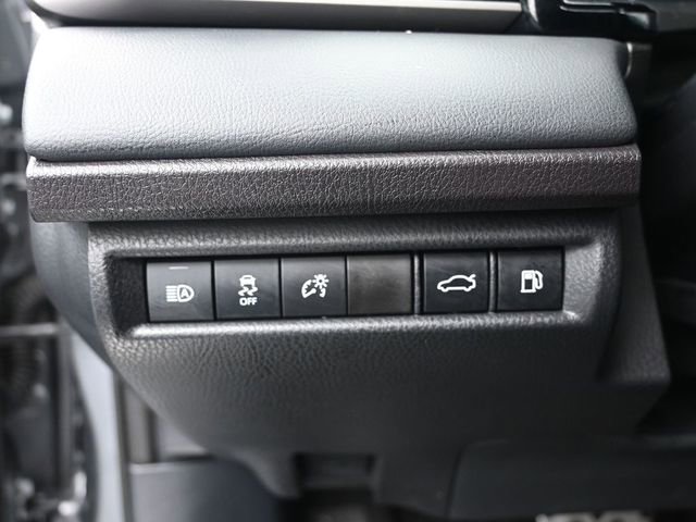 Used 2025 Toyota Camry LE image 20