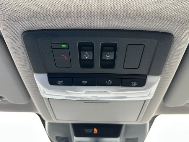 Certified 2023 Nissan Rogue SV w/ SV Premium Package image 37