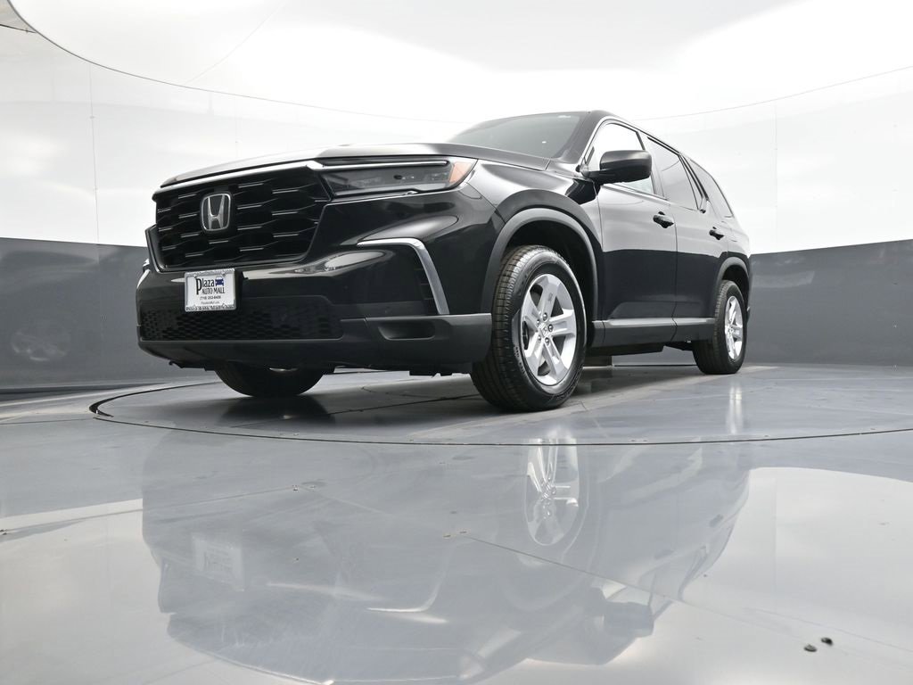 Used 2023 Honda Pilot LX image 26