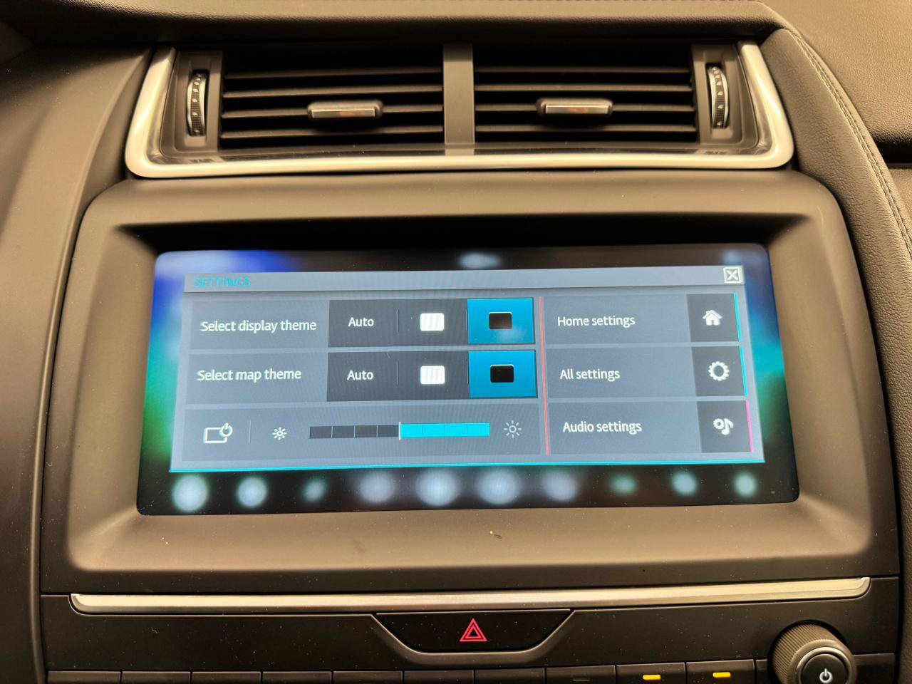 Used 2020 Jaguar E-PACE AWD/4WD image 40