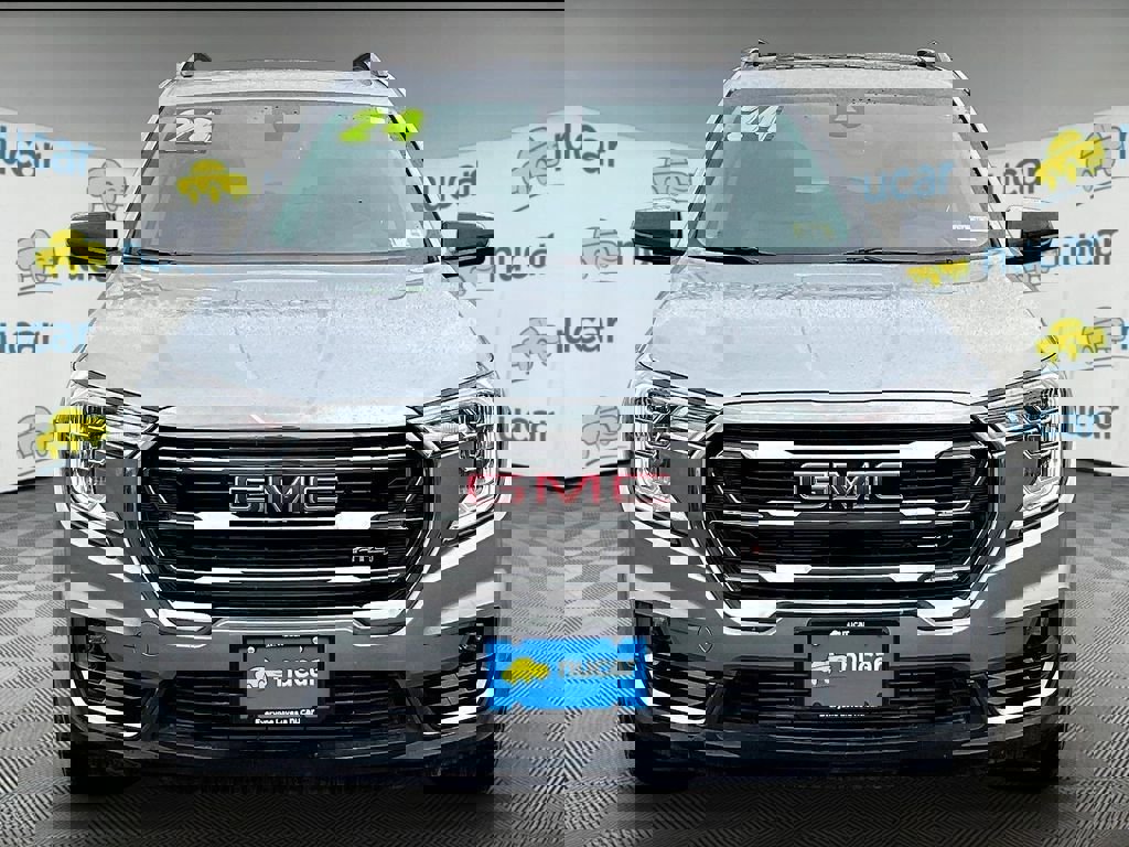 Used 2024 GMC Terrain AT4 image 2