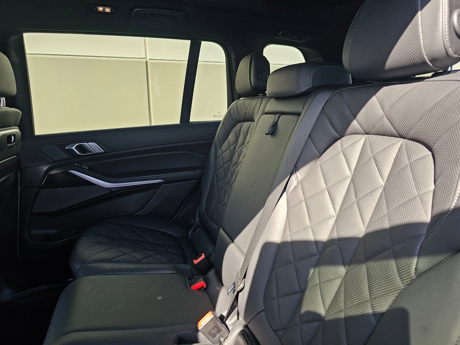 Used 2023 BMW X7 xDrive40i w/ M Sport Package image 8