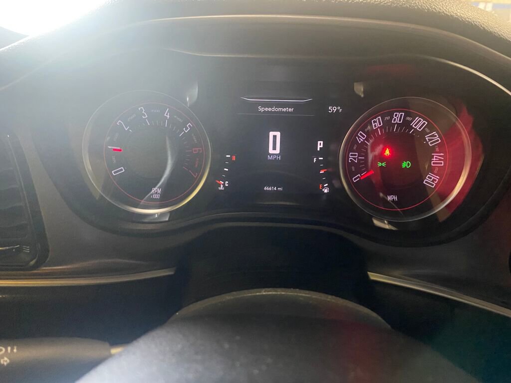 Used 2019 Dodge Challenger R/T image 3