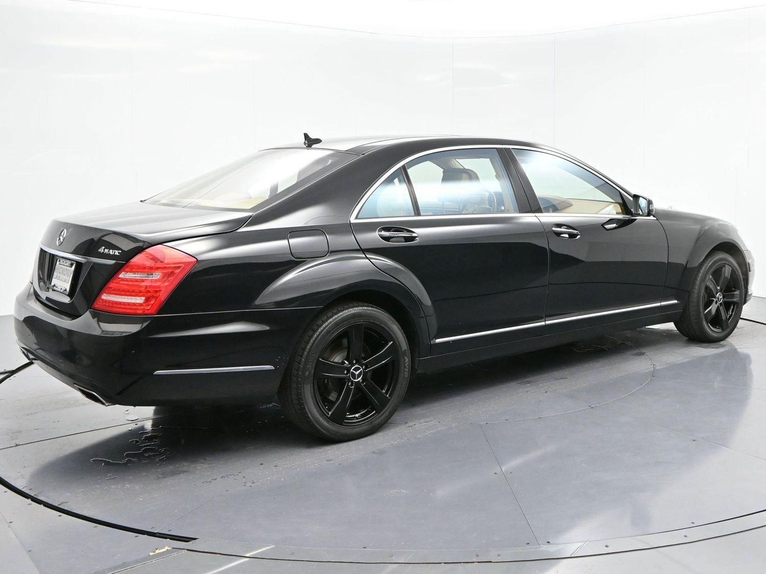 Used 2012 Mercedes-Benz S 550 4MATIC image 7